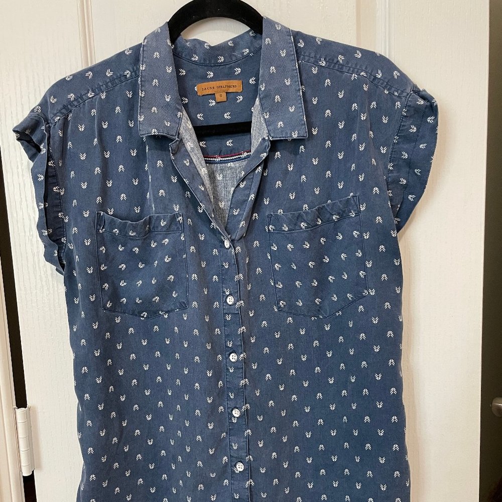 Jachs Girlfriend button up top